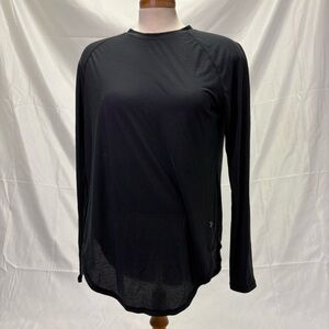 2/$20 Under Armour Women’s Medium (approx) Breathe Open Back Long Sleeve Flow